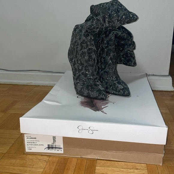 Jessica Simpson boots - Picture 2 of 8